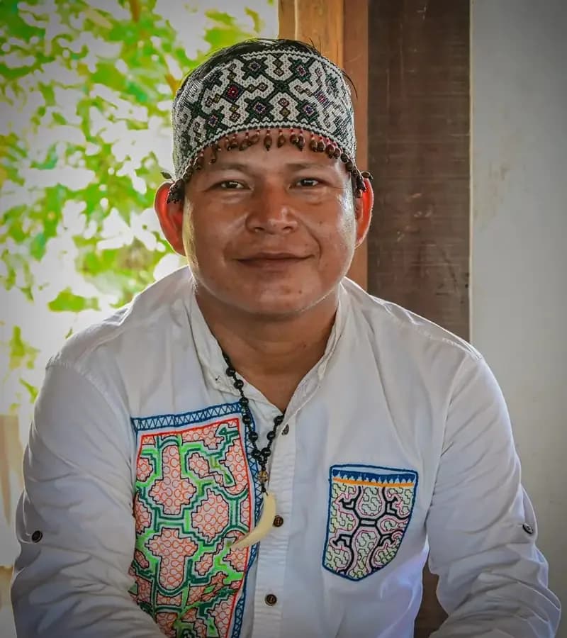 Rober Vasquez Rios portrait